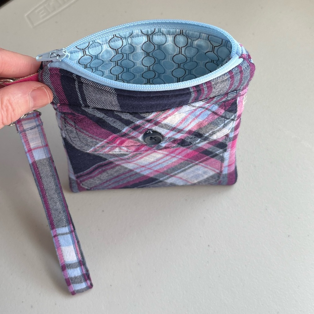 Handmade One Of A Kind Plaid Flannel Shirt Pocket Upcycled Fabric Wristlet - Picture 5 of 8